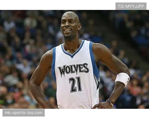 加内特利用挡拆提升内线威胁，显著拉开球队攻防空间