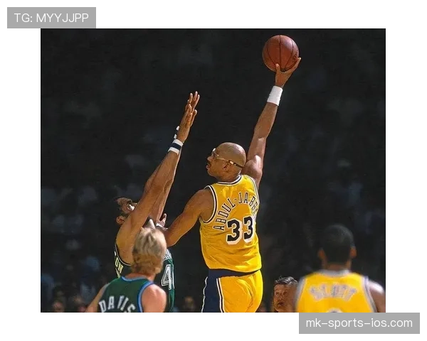 贾巴尔天勾统治力再现：对比现代内线得分结构差异